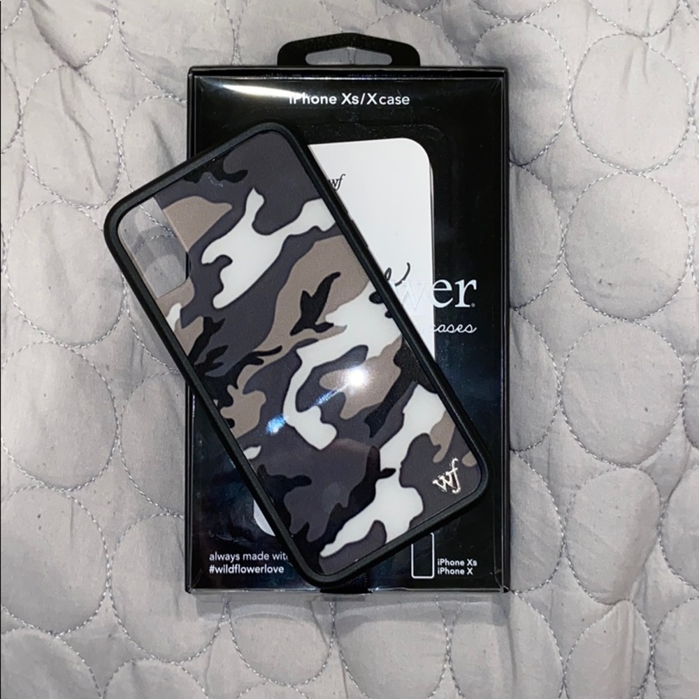 Grey Camo IPhone X/Xs Wildflower Case